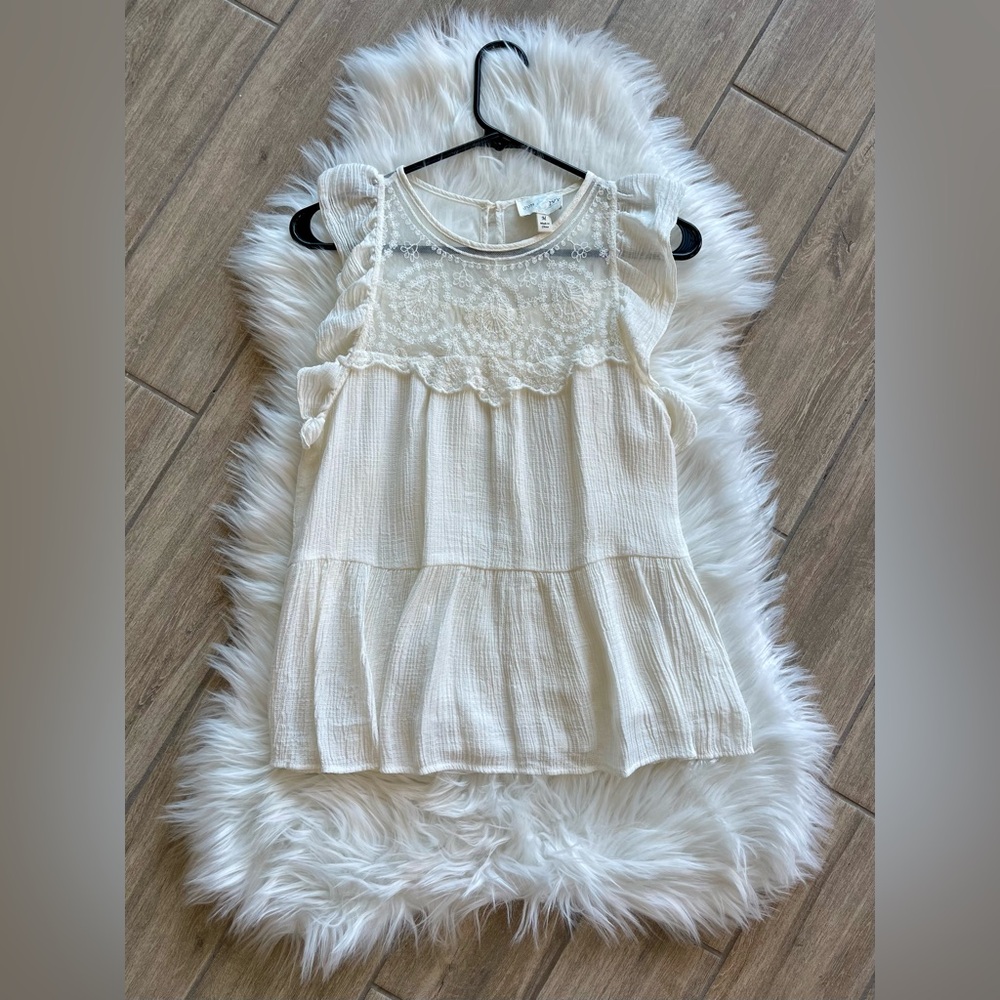 Cream Sleeveless Lace Top Women’s Medium by Jun&Ivy